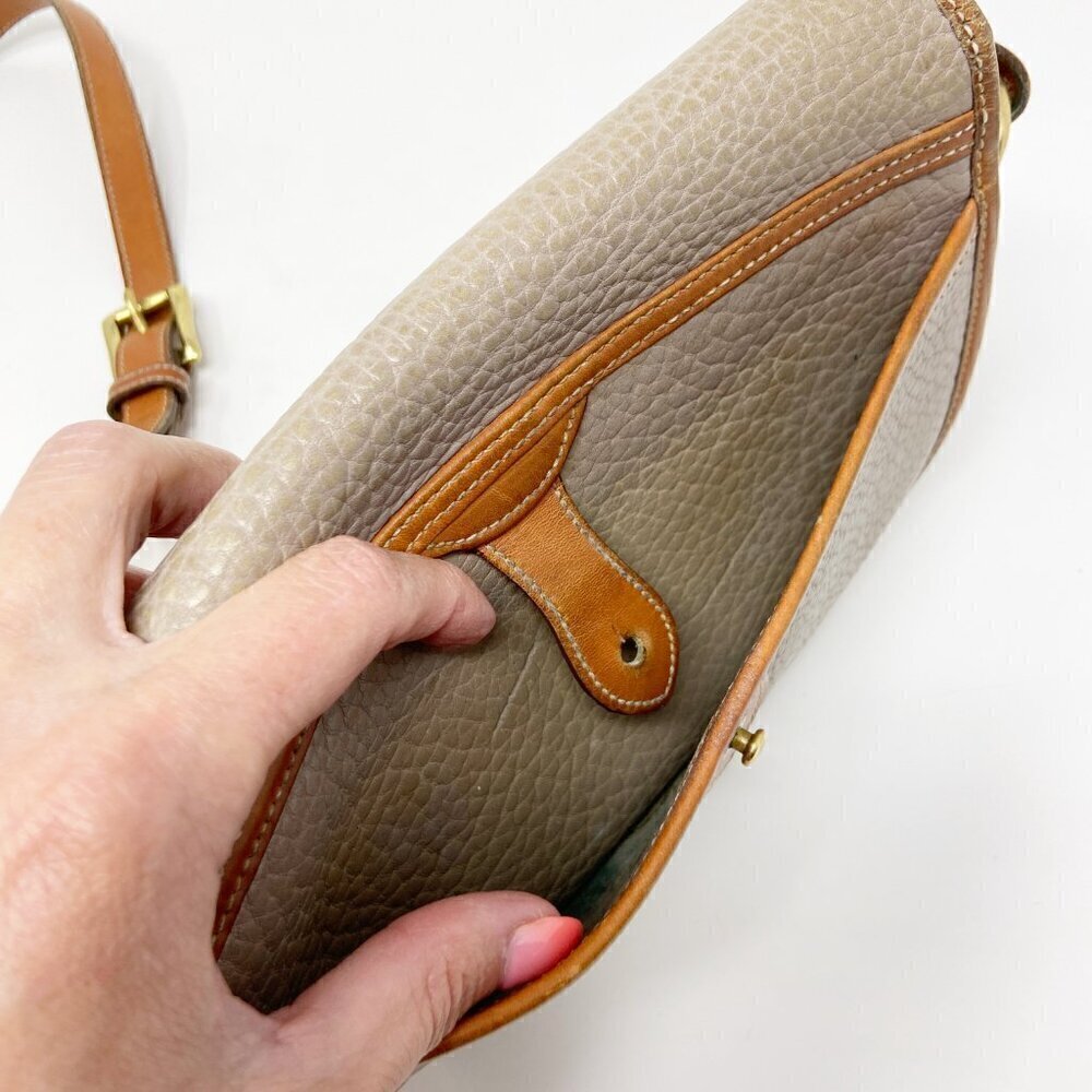 DOONEY & BOURKE | Vintage Saddle Up Calvary Trooper Crossbody Bag Taupe - Picture 12 of 15